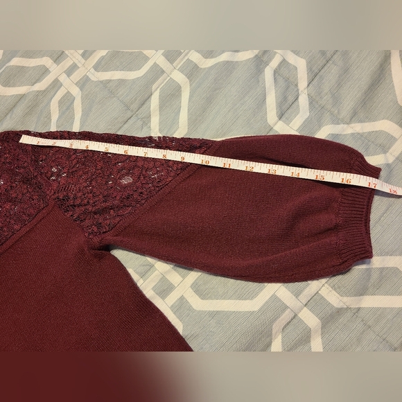 Chic Burgundy Lace Sweater Soho XL - Picture 8 of 9